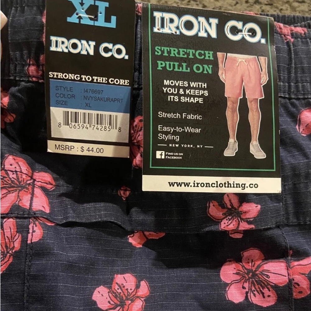 Iron Co mens XL shorts Navy Floral Print